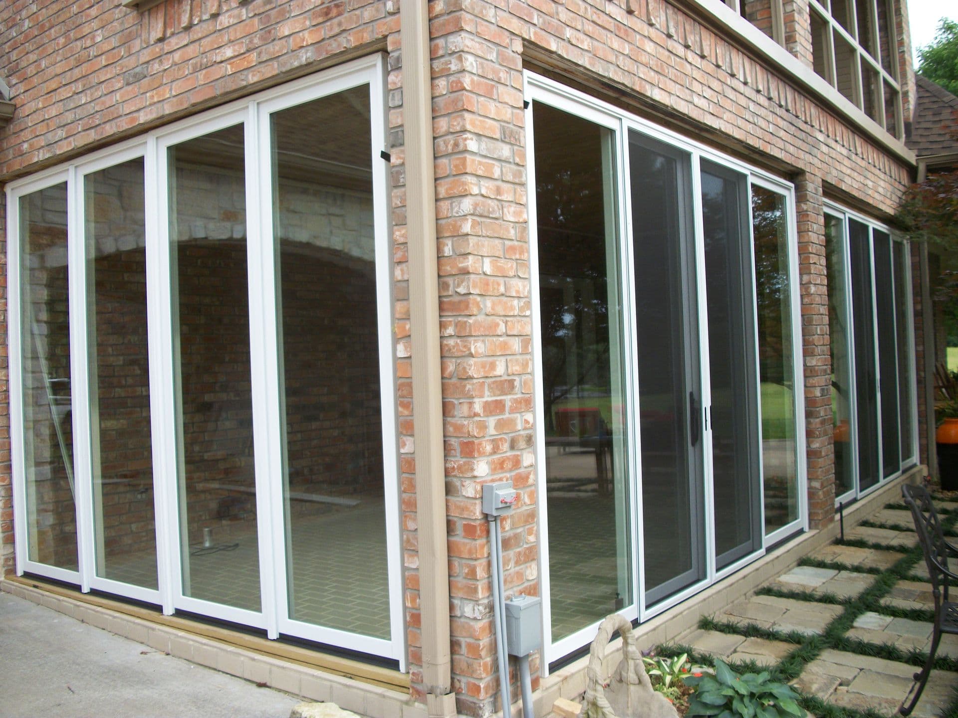 ASR Vinyl Window Wall