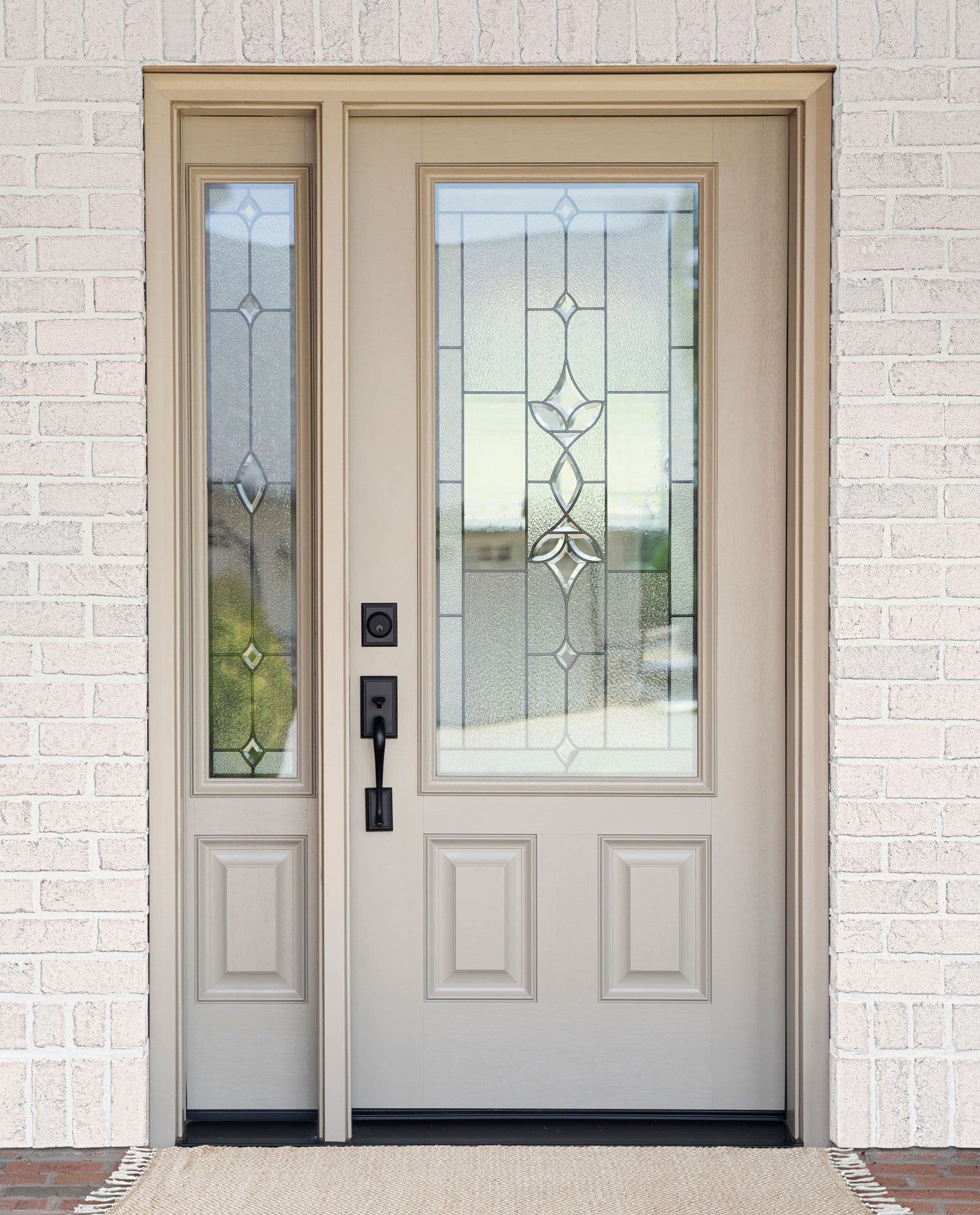 Door With Glass Insert and Sidelite